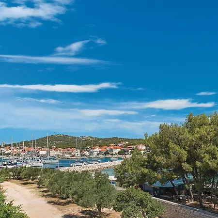 Apartmán One-bedroom In Jezera